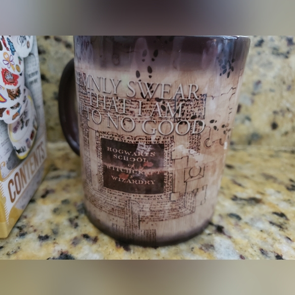 💜 𝅺Harry Potter Color Changing Coffee Morphing Mug & Spot It ! Game - Picture 4 of 9